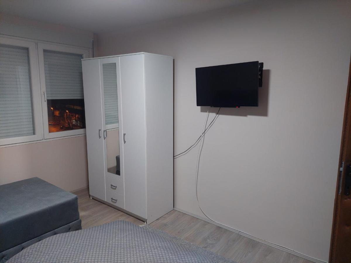 Rajna Appartement Pirot Buitenkant foto