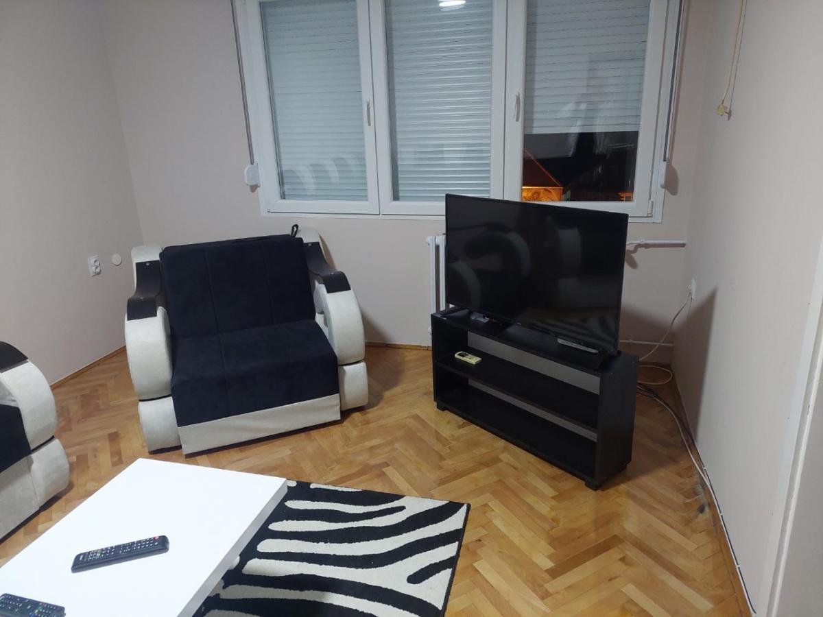 Rajna Appartement Pirot Buitenkant foto