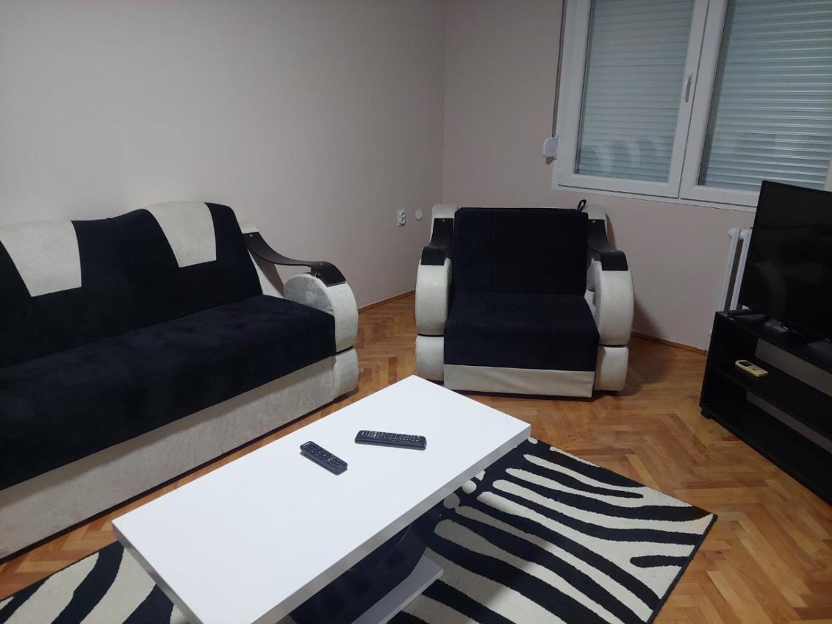 Rajna Appartement Pirot Buitenkant foto